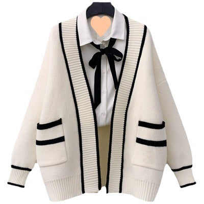 Ladies casual cardigan with large pockets and contrasting details Lune London