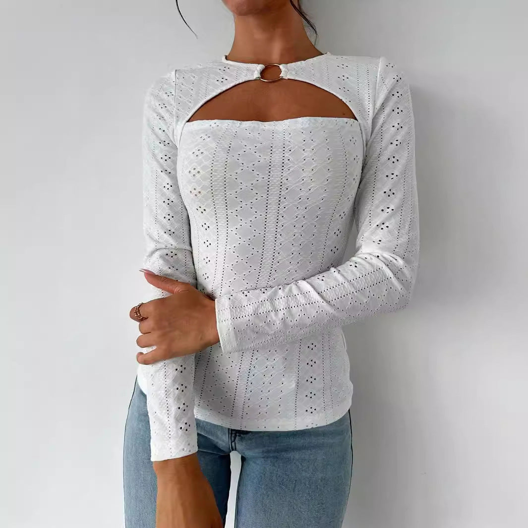 Chemise à manches longues pour femmes avec des détails découpés décoratifs et un tissu en coton confortable Chic & Stil