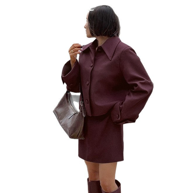 Short elegant jacket for women with a loose fit and chic stylish details