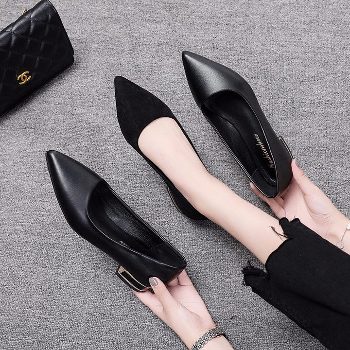 Elegant ladies' pumps with a comfortable block heel Lune London