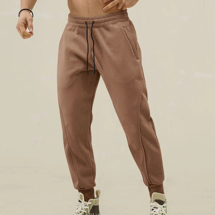 Comfortable sports pants for men with adjustable waistband and side pockets Lune London