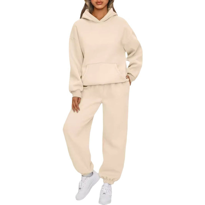 Comfortable women's hoodie and jogger pants set in soft fleece Lune London