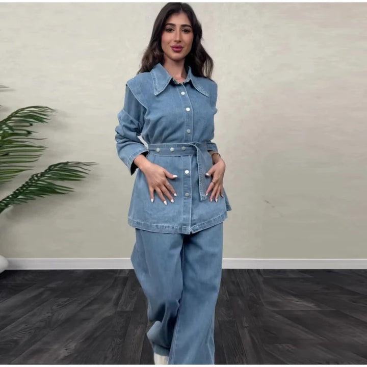 Veste en denim pour femmes avec ceinture à la taille Chic & Stil