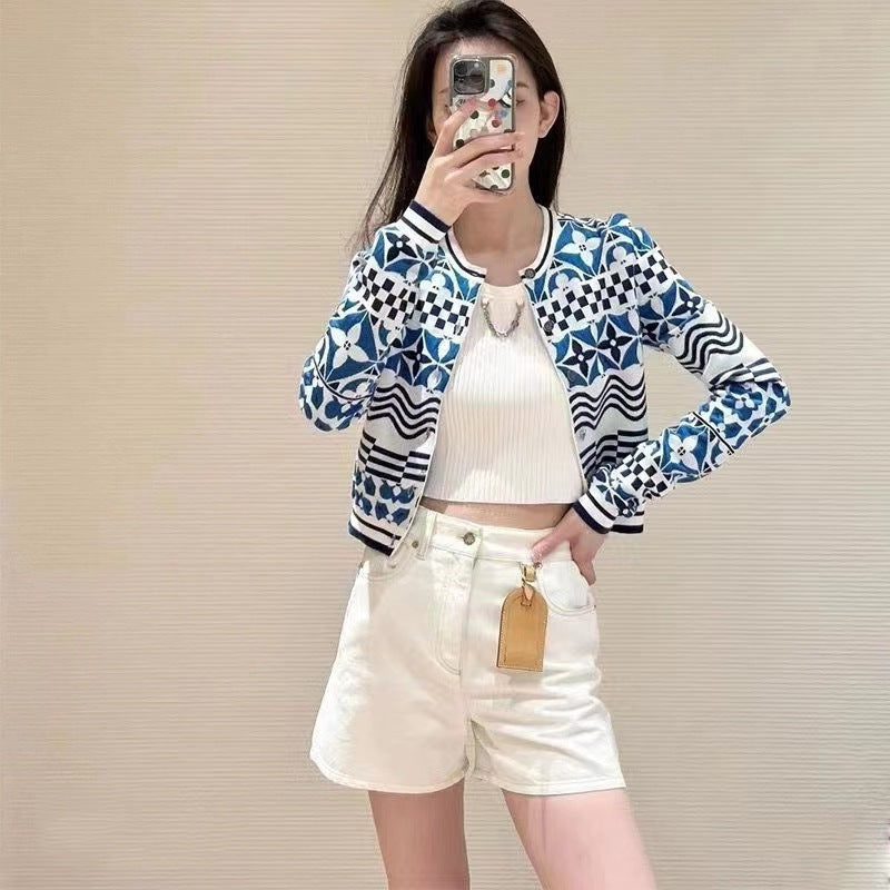Trendy short jacket for women Lune London