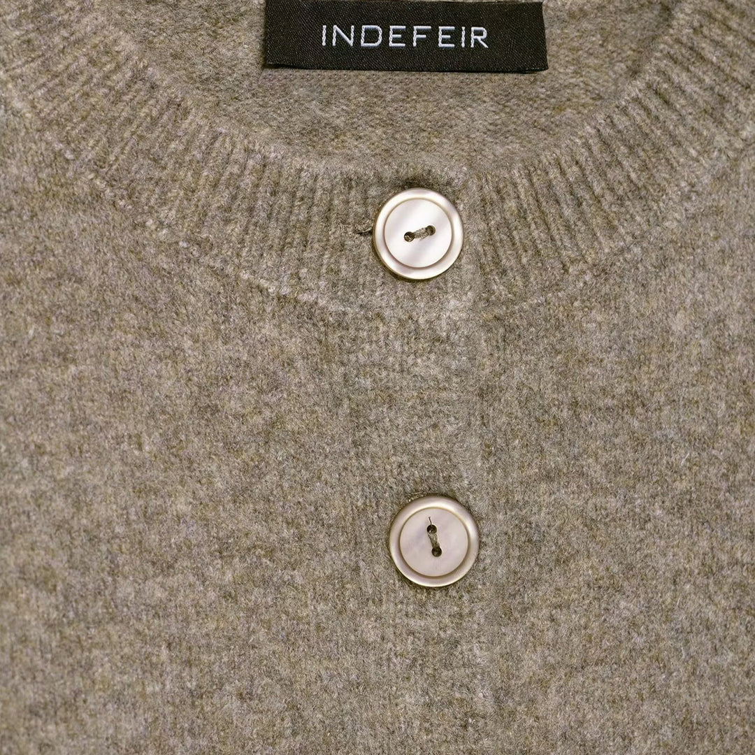 Women's short knit cardigan with button closure Lune London