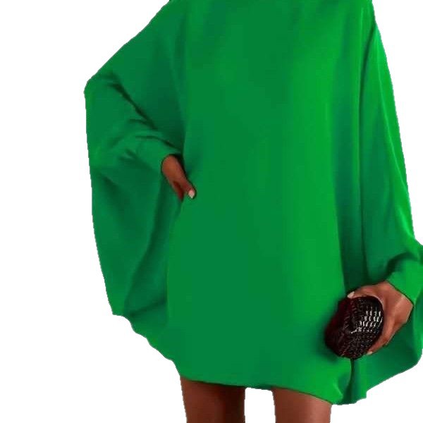 Oversized dress for women with a loose fit and chic elegant sleeves