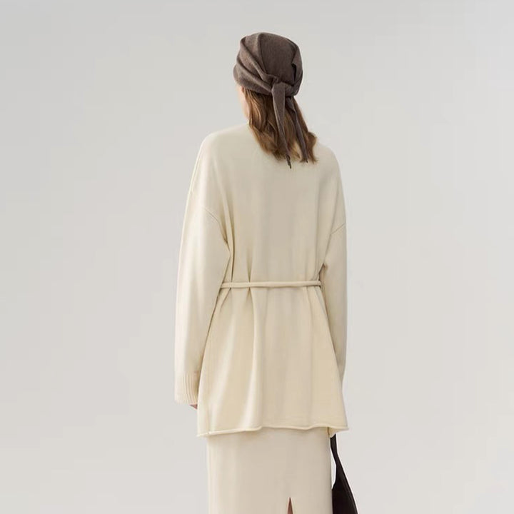 Ladies Elegant Knit Sweater with Long Sleeves and Chic Practical Cut