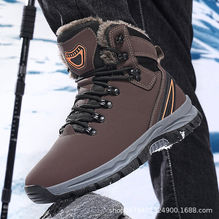 Men's winter hiking shoes with insulating lining and non-slip sole Lune London