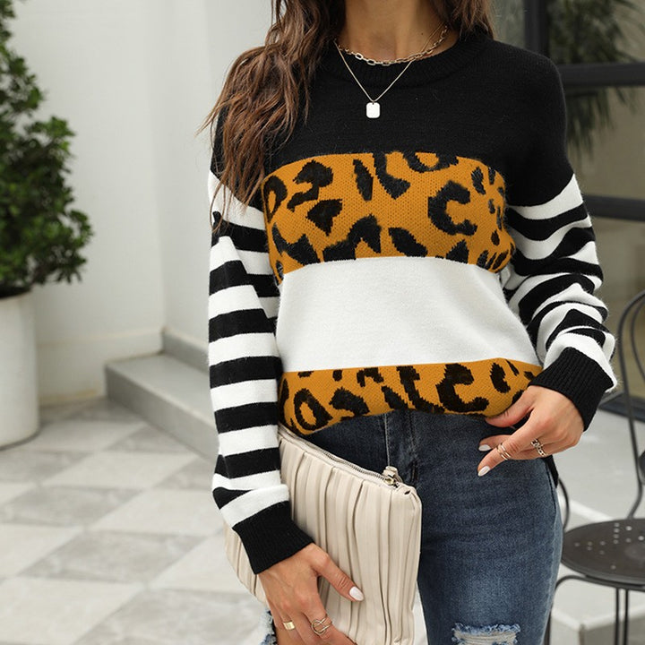 Women's sweater with animal patterns and striped sleeves Lune London