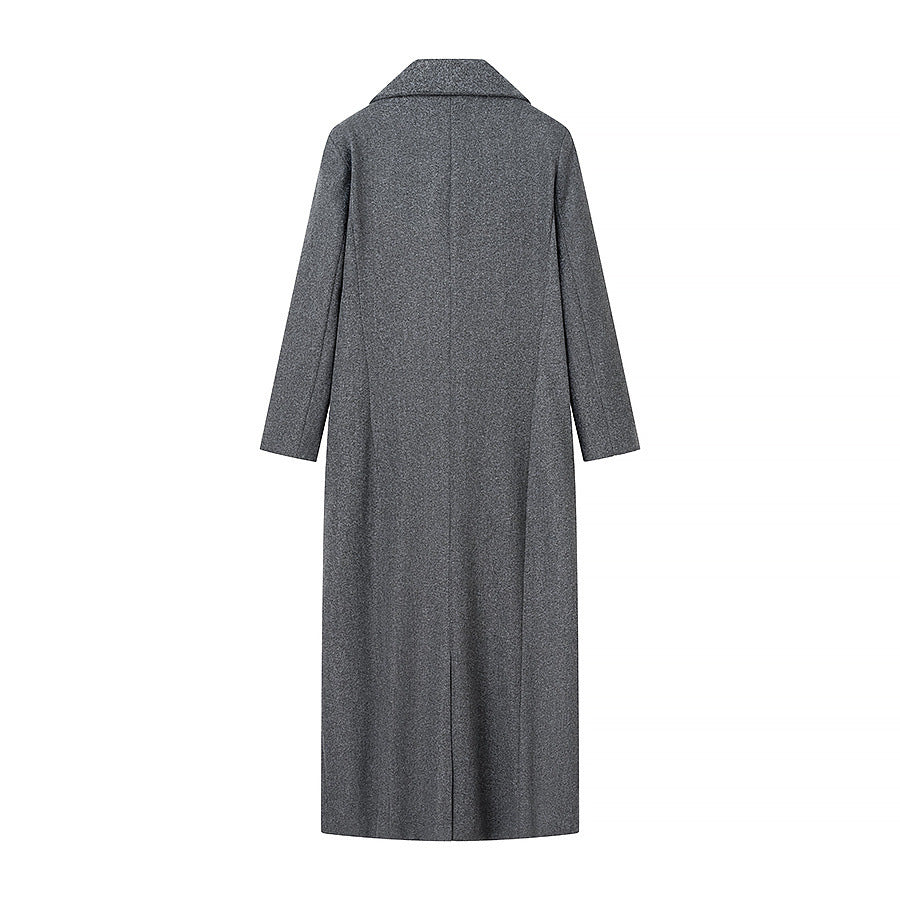 Elegant winter coat for women with high collar and practical pockets Lune London