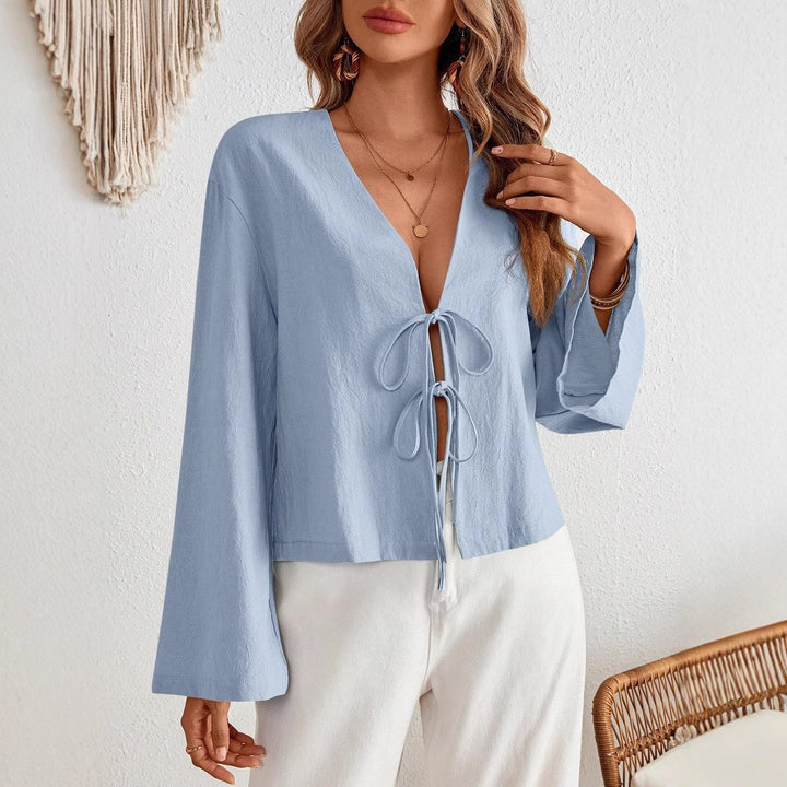 Casual floral T-shirt for women with plunging V-neck and drawstring Lune London