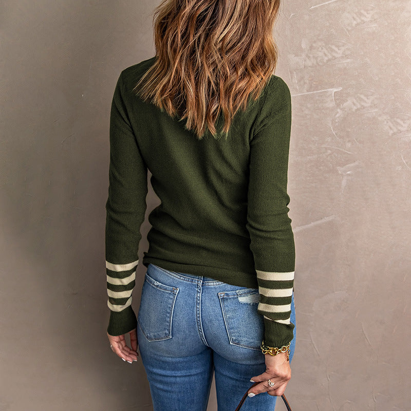 Pull en tricot pour femmes avec des poignets de manches contrastants Chic & Stil