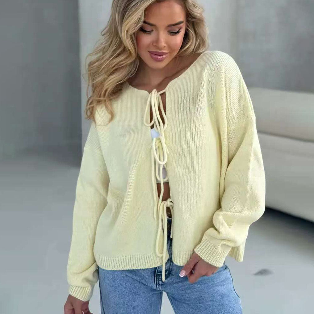 Sweater en tricot décontracté pour femmes avec laçage décoratif et coupe large Chic & Stil