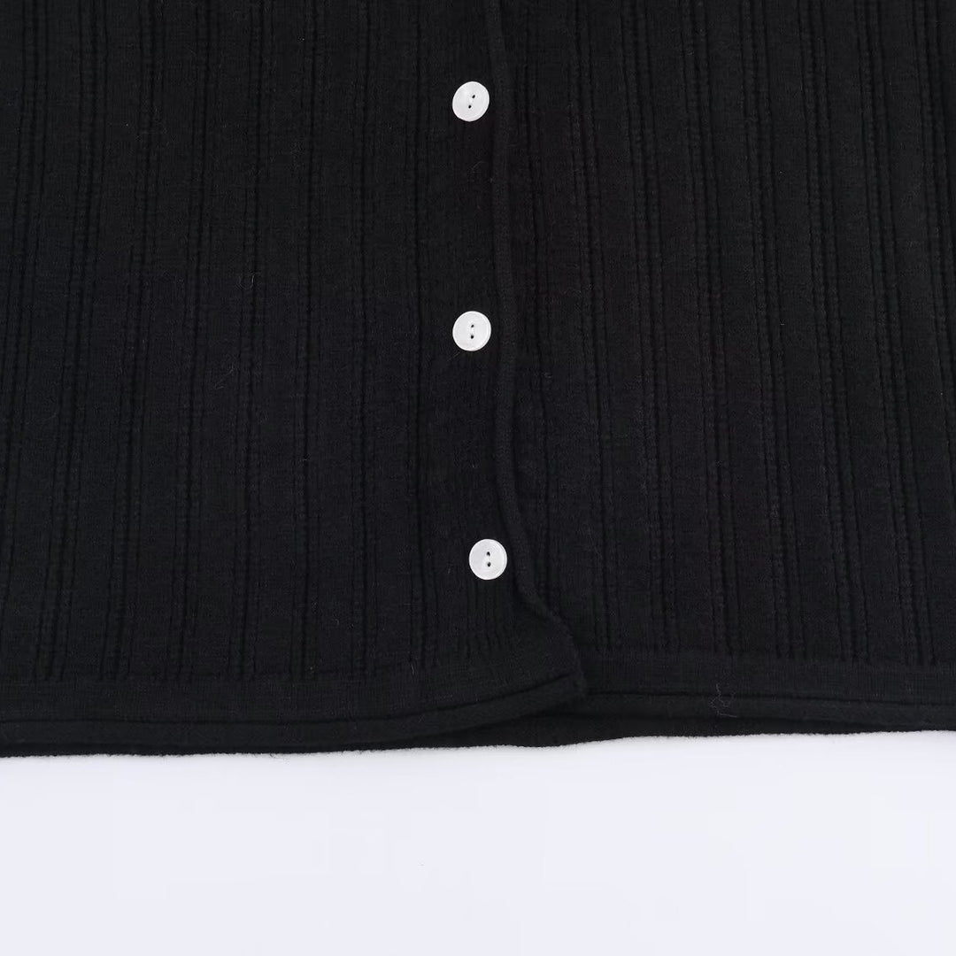 Knit jacket for women with a ribbed structure and elegant button details Lune London