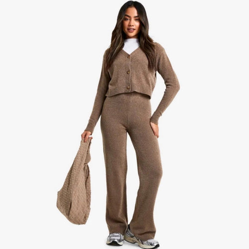 Women's loungewear set with stylish cardigan and comfortable loose pants Lune London