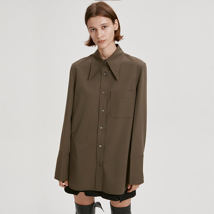 Chemisier oversized pour femmes avec col proéminent Chic & Stil