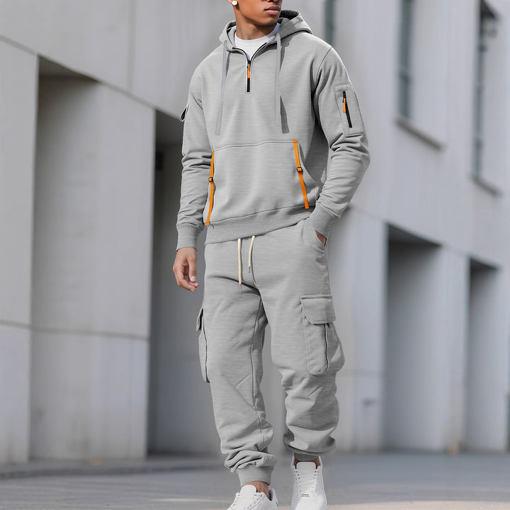 Functional sports set for men with hood and practical pockets Lune London