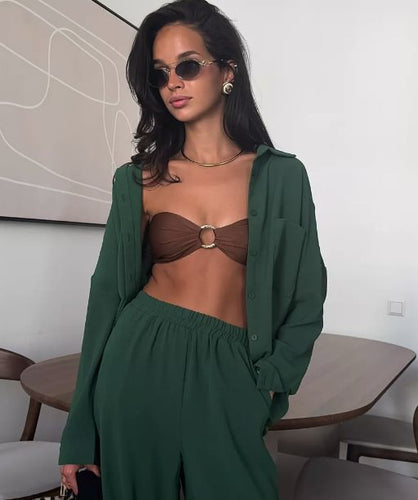 Casual women's shirt with button-down closure and chest pocket Lune London
