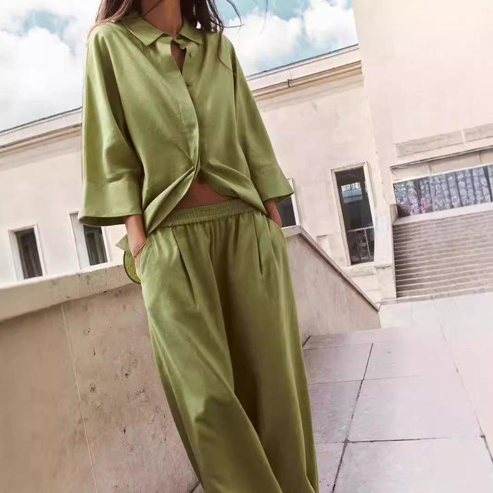 Casual oversized shirt for women in lightweight cotton blend with classic details Lune London