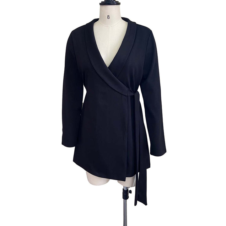 Wrapped jacket for women with elegant details and a narrow belt Lune London