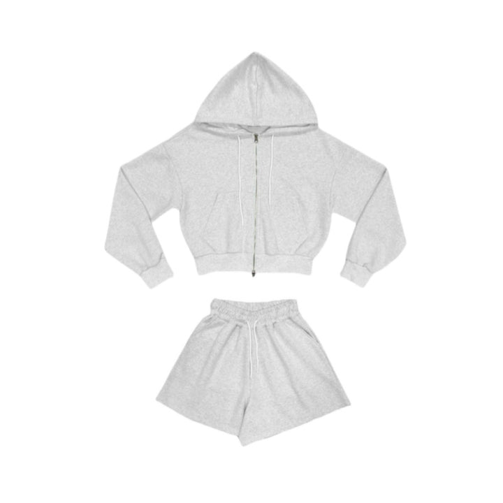 Ladies sporty loungewear set with hooded jacket and shorts Chic & Stil