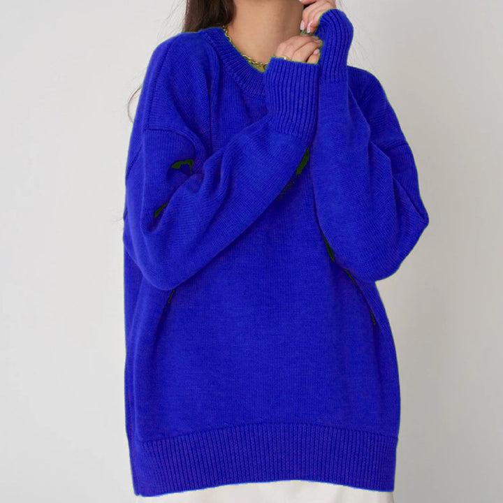 Ladies oversized pullover with a pretty knitted pattern and wide edges Lune London