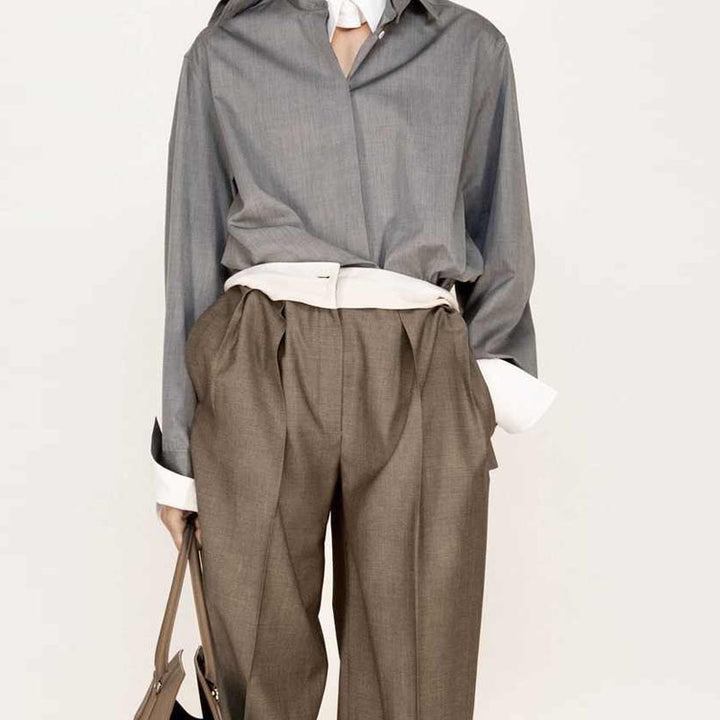 Blouse à manches longues pour femmes avec coupe moderne et texture fine Chic & Stil