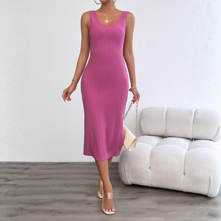 Ribbed midi dress for women with a fitted cut and comfortable wear Chic & Stil