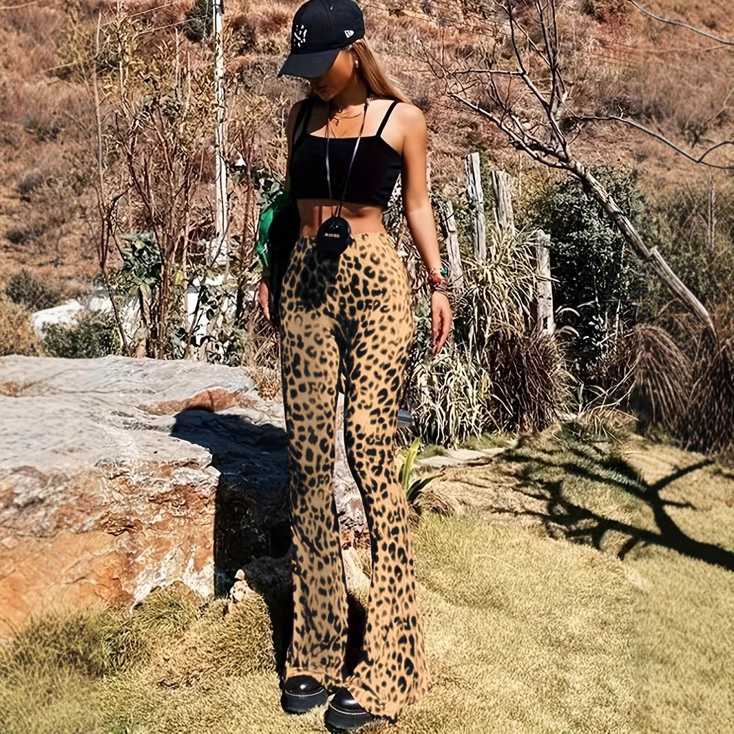 Flared leggings for women with a trendy leopard pattern Lune London