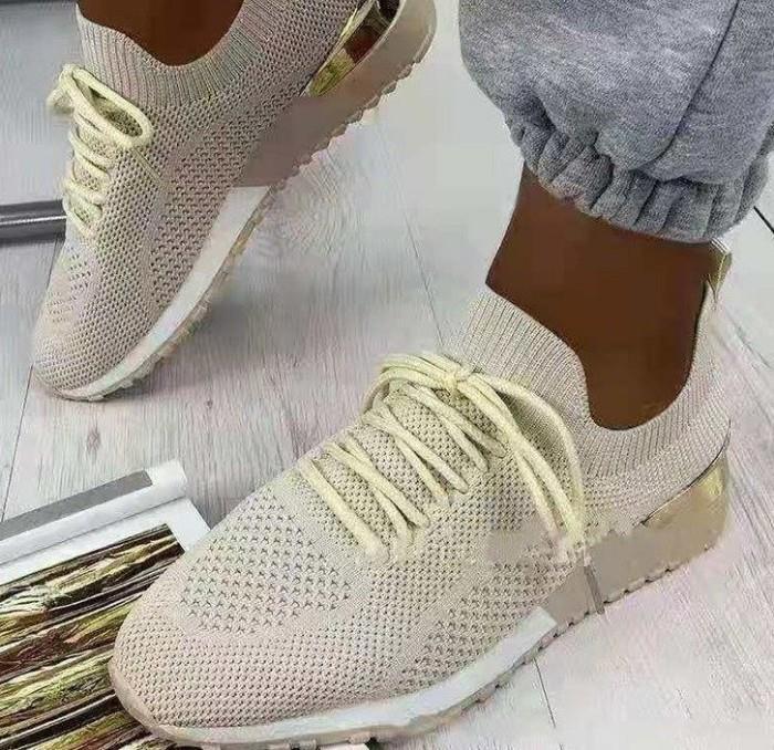 Breathable lifestyle sneakers for women with ultra-flexible knit upper and non-slip sole Lune London