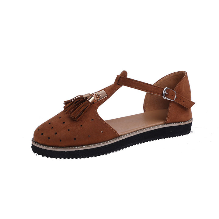 Elegant ballet flats for ladies with a trendy fringe detail and an adjustable strap Lune London