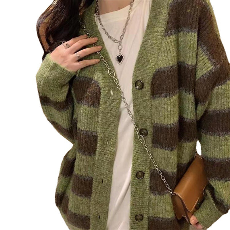 Women thick knit cardigan with a trendy striped pattern and a relaxed fit Lune London