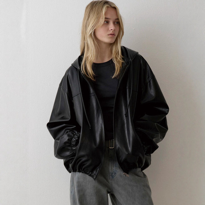 Veste en cuir synthétique décontractée pour femmes avec capuche Chic & Stil