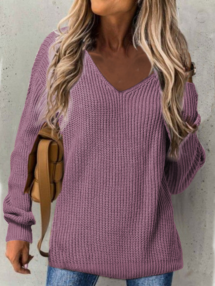 Thick knit V-neck pullover for women with a relaxed fit Lune London