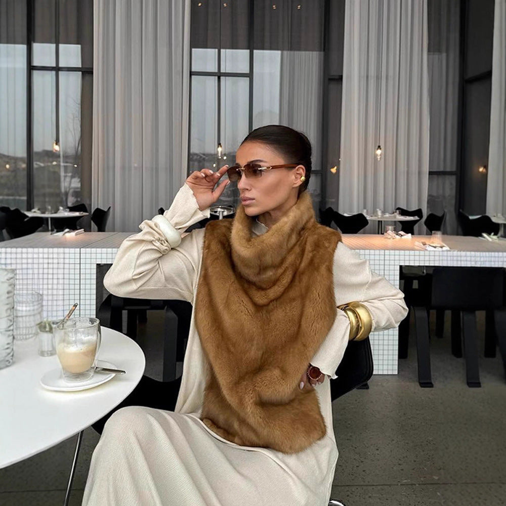 Cozy faux fur scarf for women Lune London