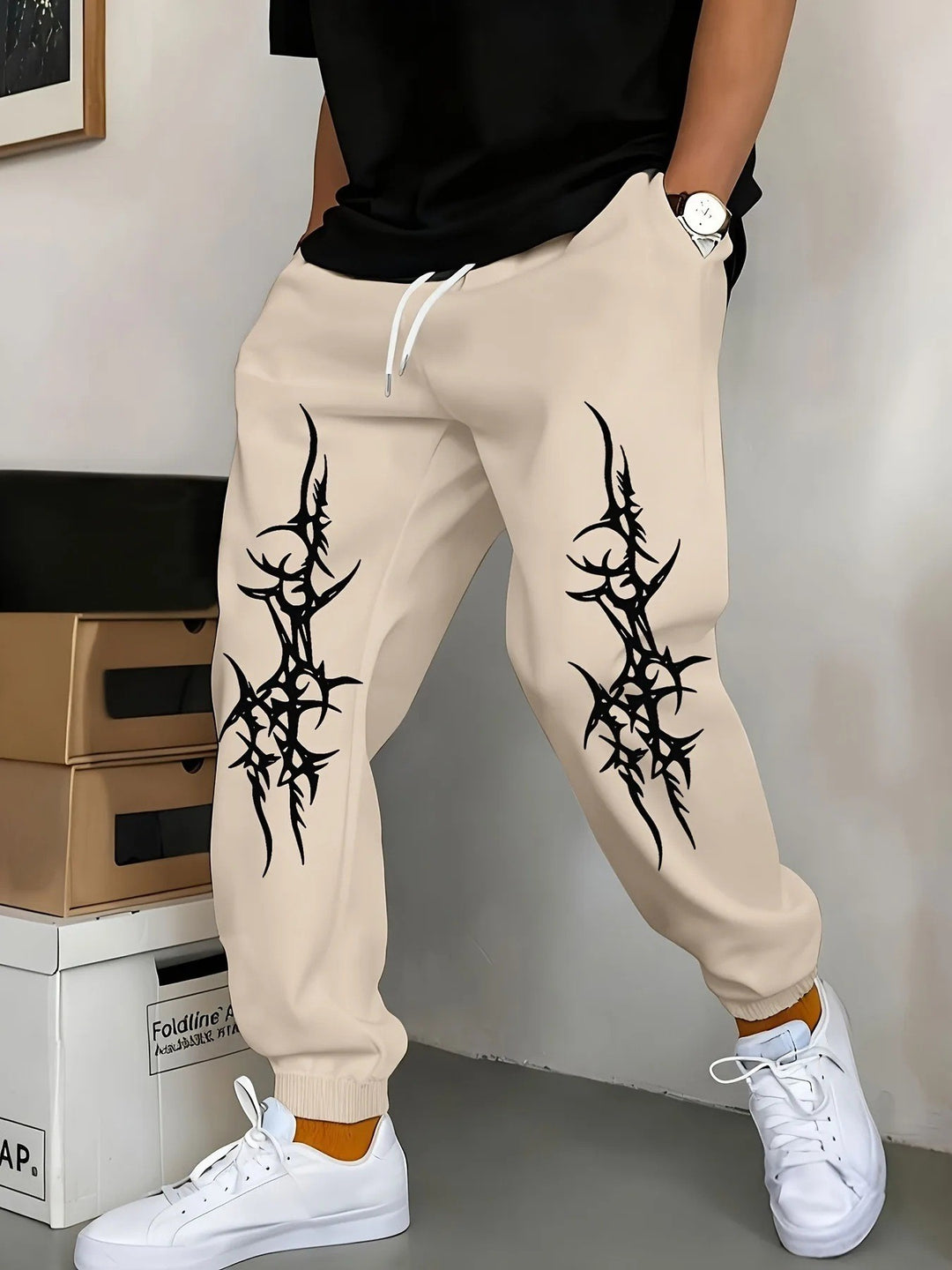 Men's Relaxed Fit Jogging Pants with Eye-Catching Graphic Design Chic & Stil