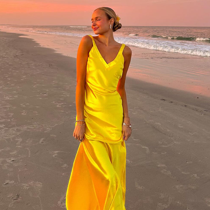 Women's Summer Maxi Dress with Elegant V-Neck and Flowing Silhouette Lune London