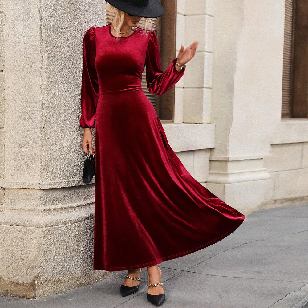 Robe de soirée en velours pour femmes avec manches longues et jupe évasée Chic & Stil