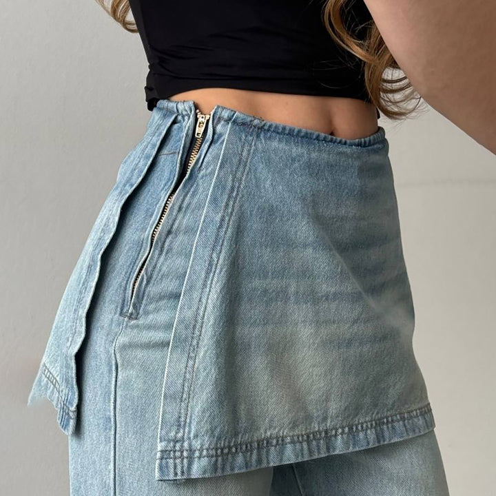 Destroyed casual jeans for women with asymmetric cut and wide leg Lune London
