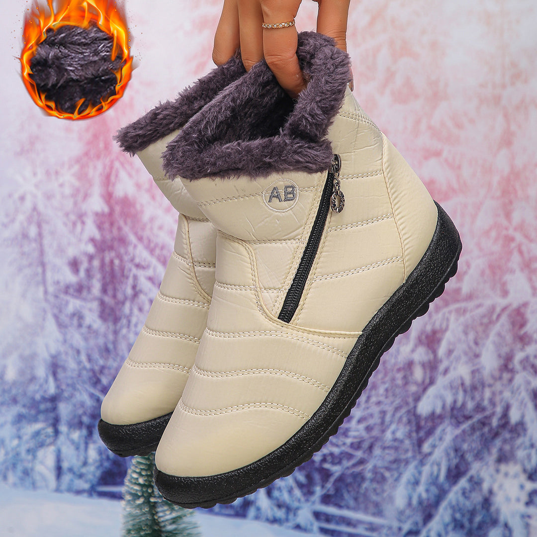 Thermal winter boots for women with cozy lining and side zip Lune London