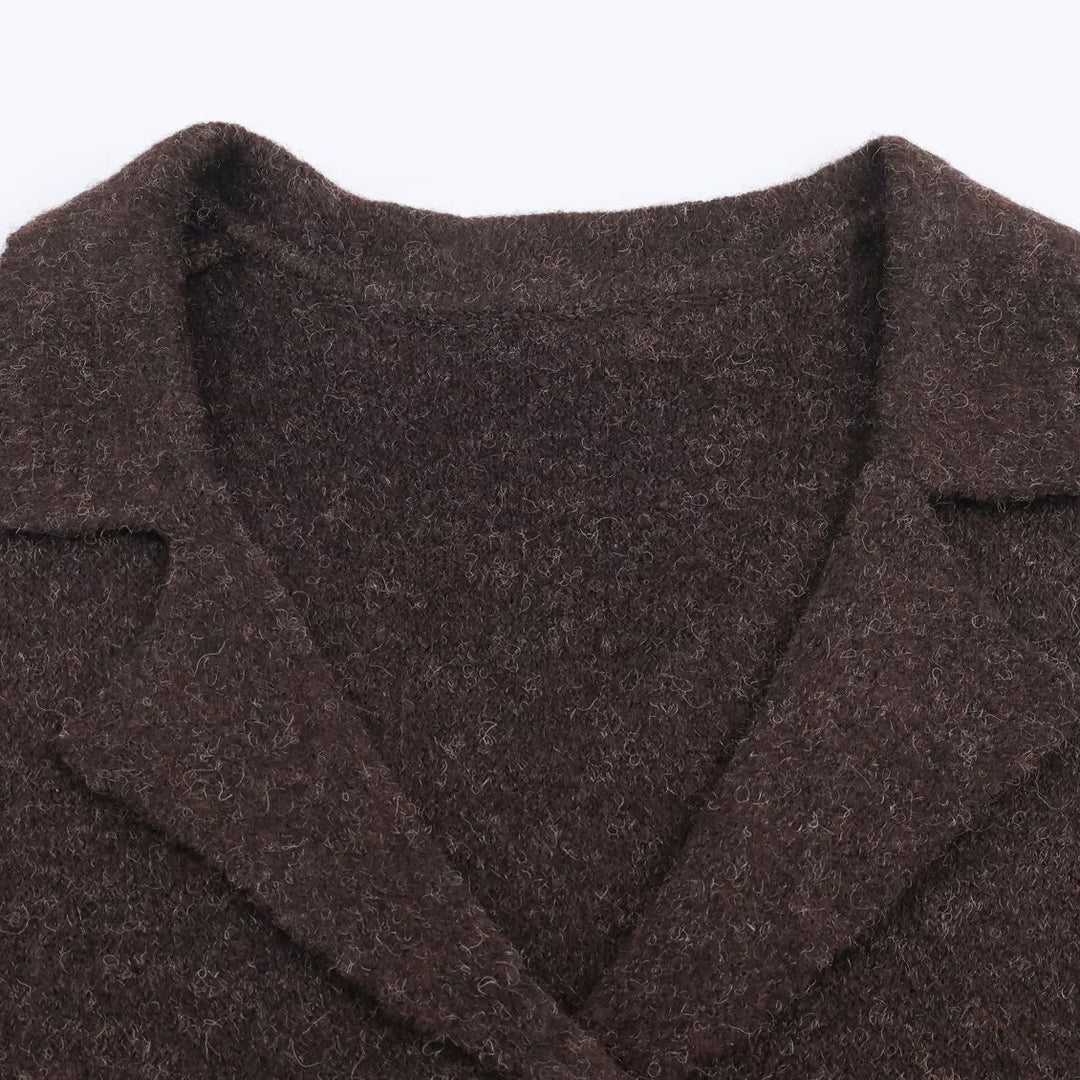 Blazer en tricot tendance pour femmes avec des revers élégants Chic & Stil