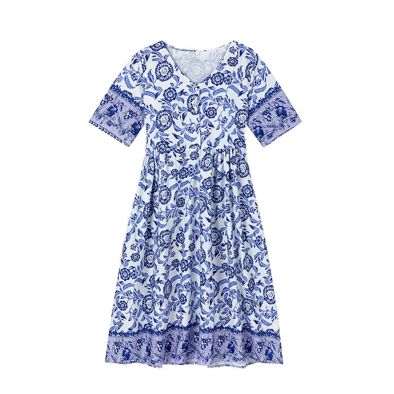 Flared dress with floral patterns for women with pleated waist Lune London