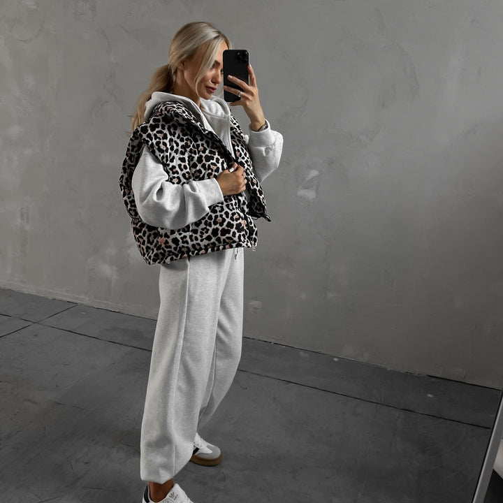 Women's casual vest with animal print and comfortable fit Lune London