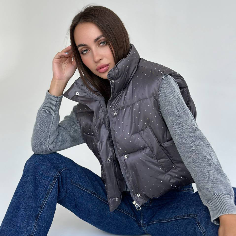 Quilted vest for women with trendy accents and a high collar Lune London