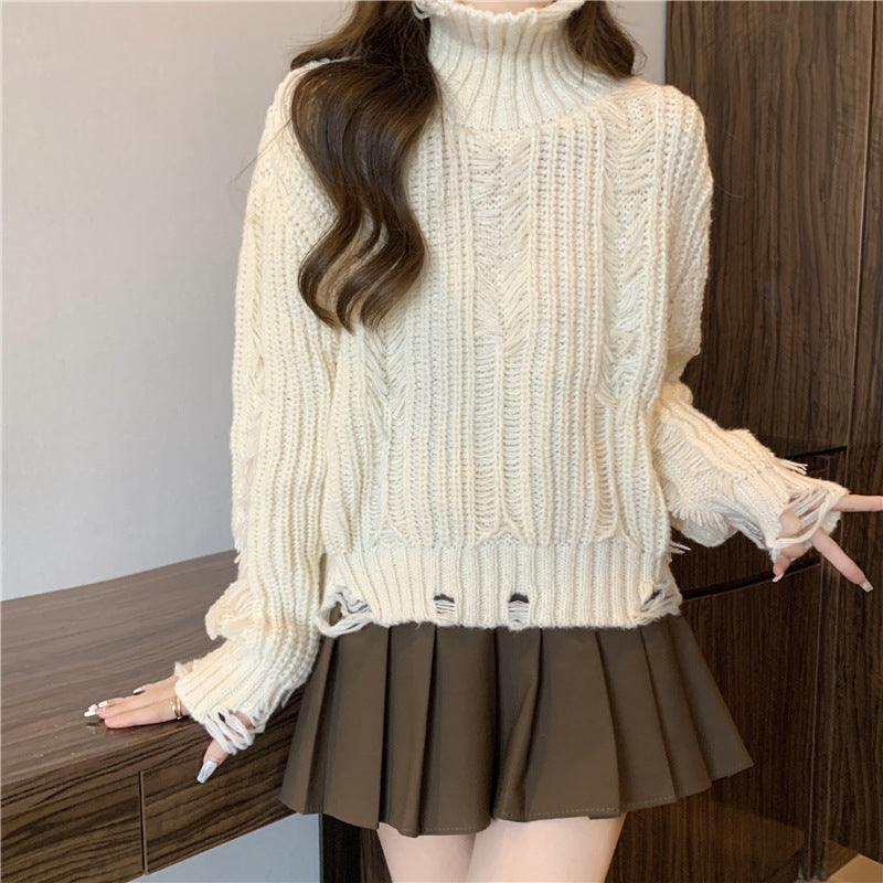 Trendy women's jumper with structured knit pattern and high collar Lune London