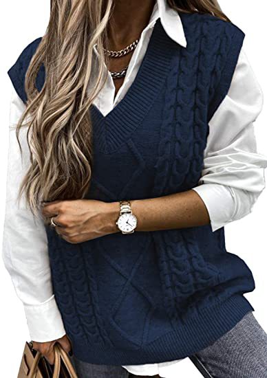 Knitted vest for women with braided design and V-neck Lune London