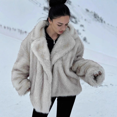 Ladies Comfortable Faux Fur Jacket in Oversize Style with Wide Lapel Lune London