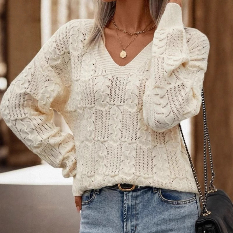 Pull en tricot pour femmes avec un motif en dentelle sophistiqué et épaule dénudée Chic & Stil