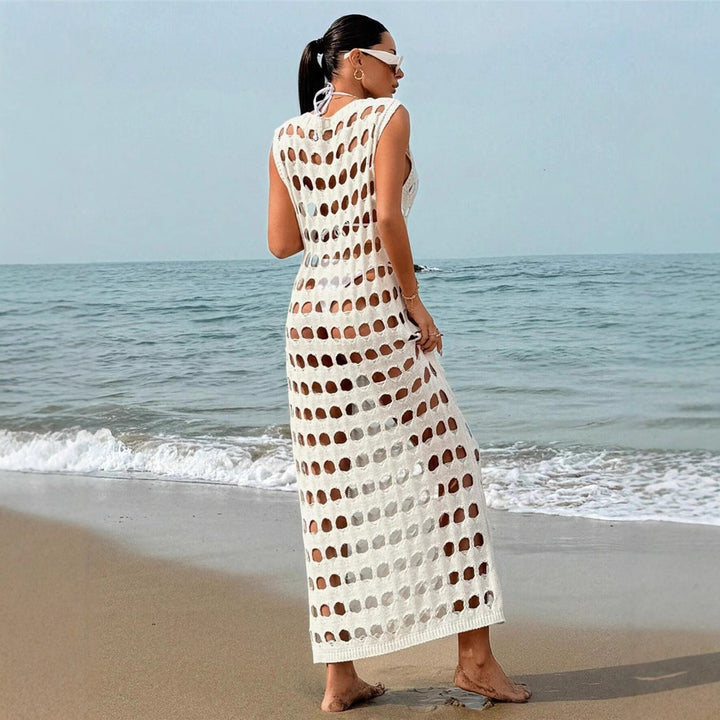 Maxi dress for women with delicate lace pattern Lune London