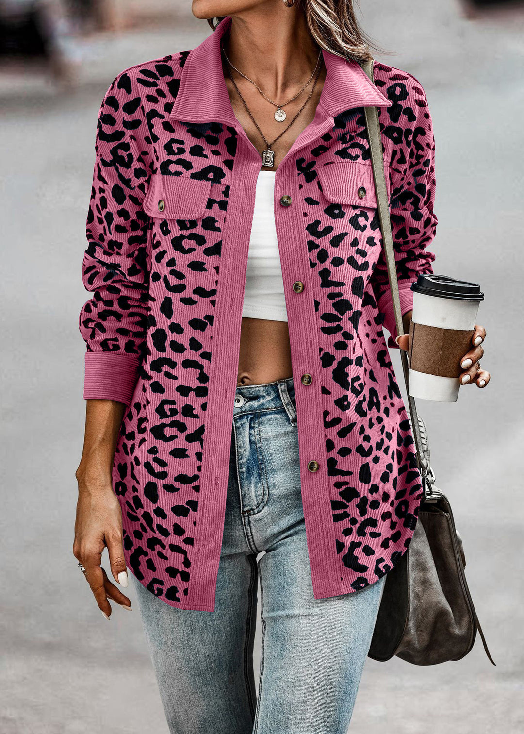 Women's jacket in leopard print with structured fabric and practical pockets Lune London